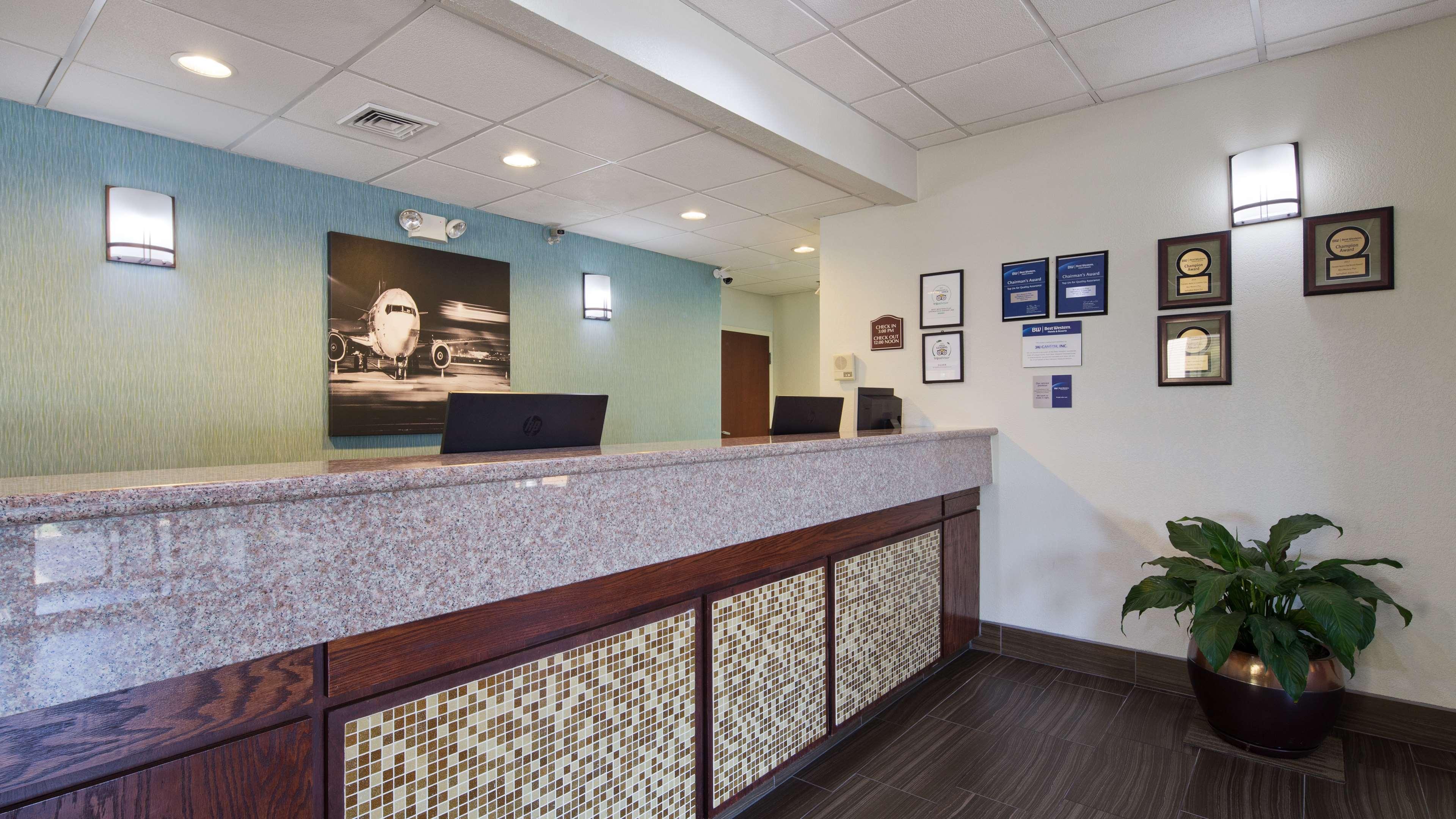 Best Western Plus Springfield Airport Inn Εξωτερικό φωτογραφία